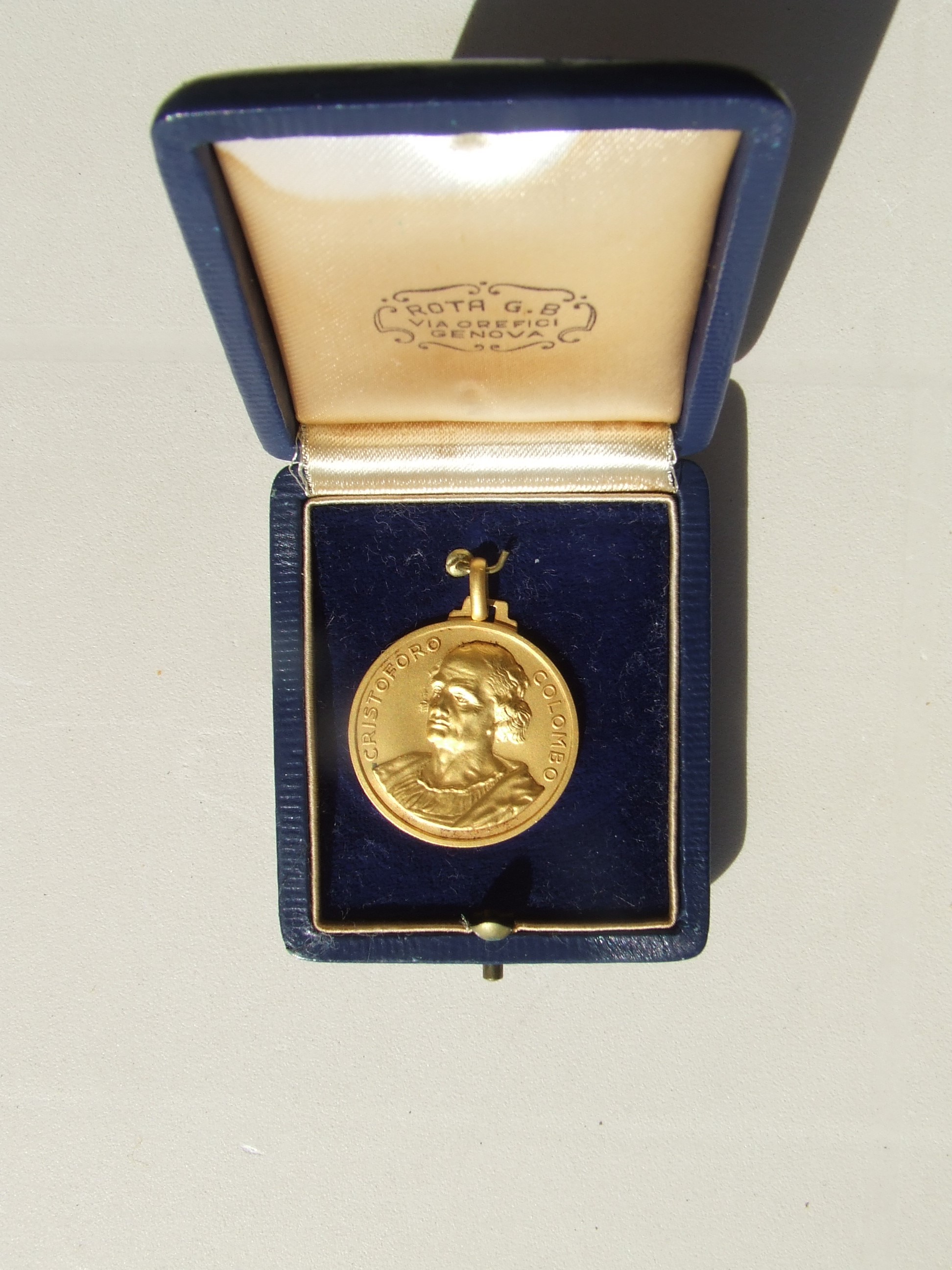 Photo 11 - Médaille dor C Colomb F8DO