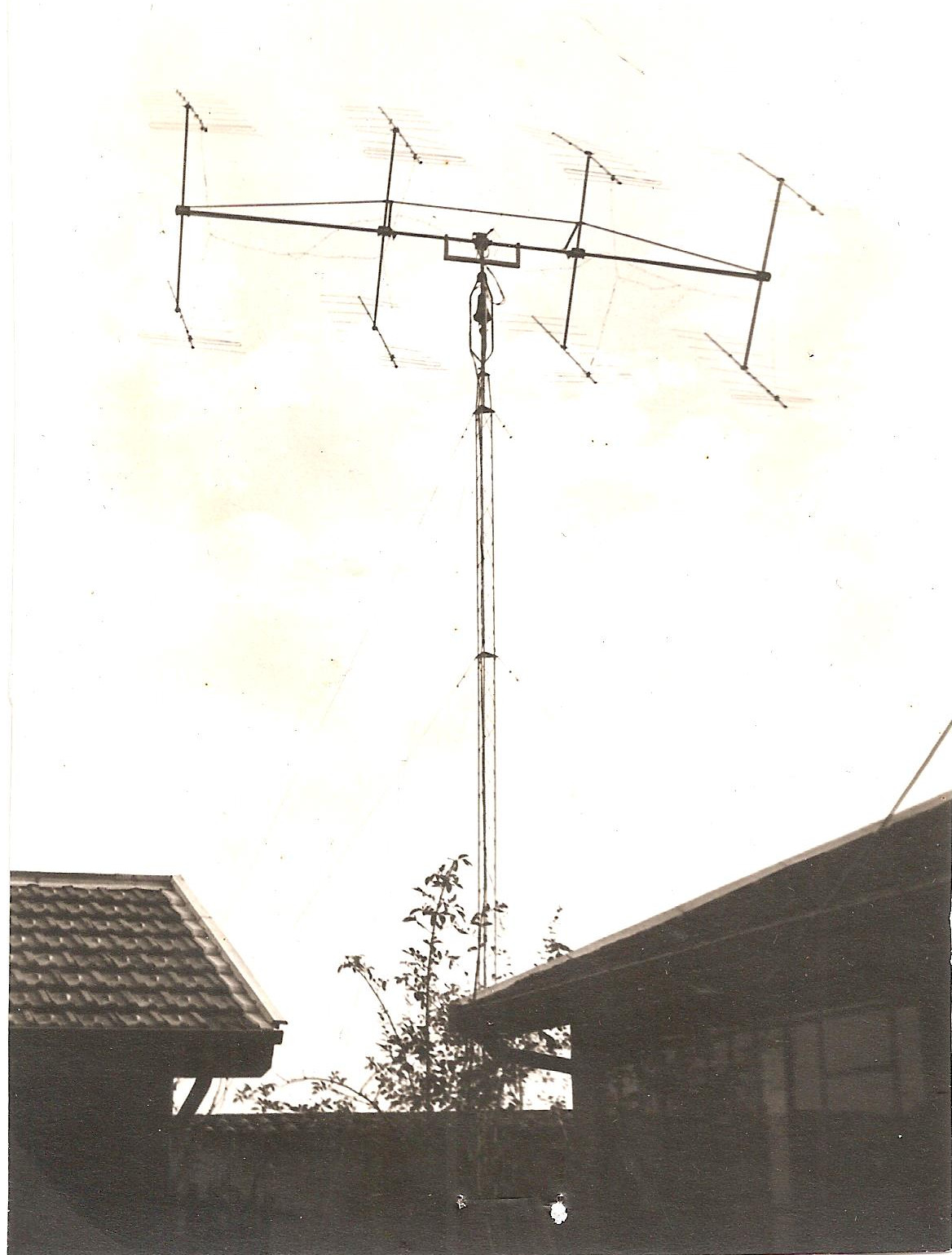 Photo 4 -Antenne F8DO 8x9 el sur pylone